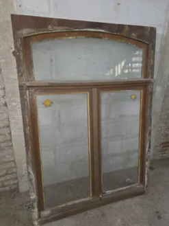 Fenêtre ancienne en chêne début XXe siècle