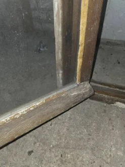 Fenêtre ancienne en chêne début XXe siècle