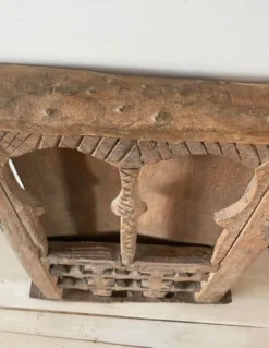 Fenêtre de Kasbah ancienne en bois massif sculpté – Artisanat Berbère