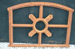 Fenêtre lucarne en fonte