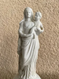 figurine de madone en biscuit français antique