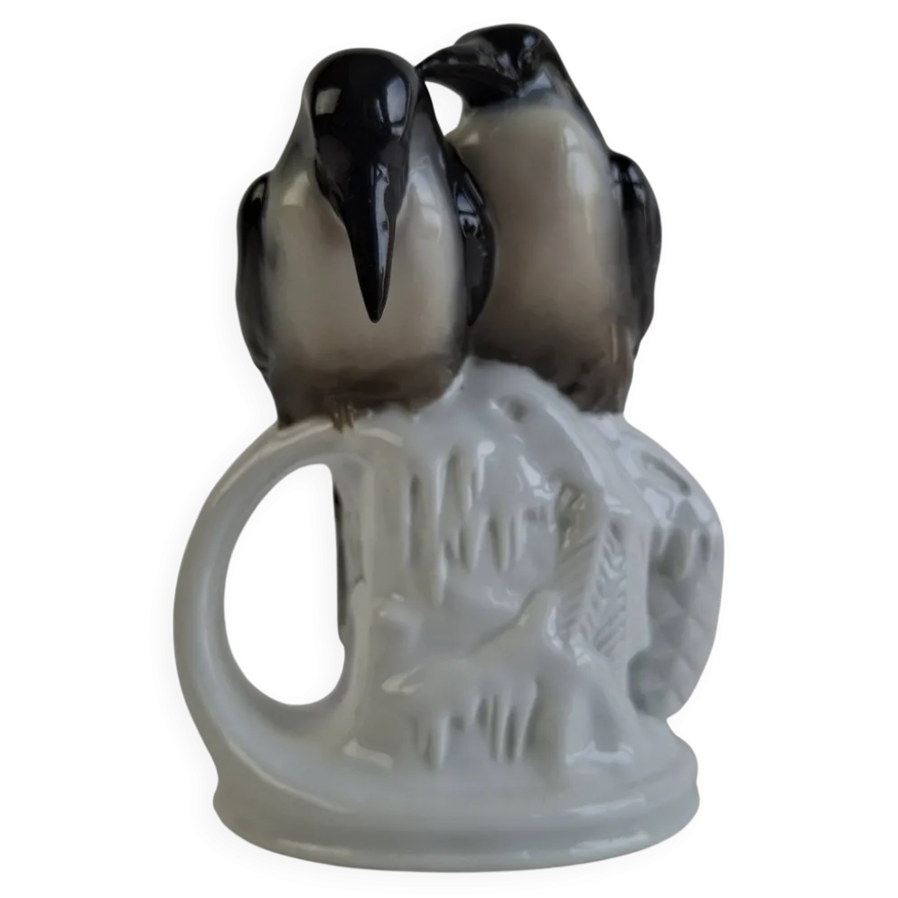 Figurine de pingouin en porcelaine tchèque Art Déco par Pfeiffer & Löwenstein, 1930