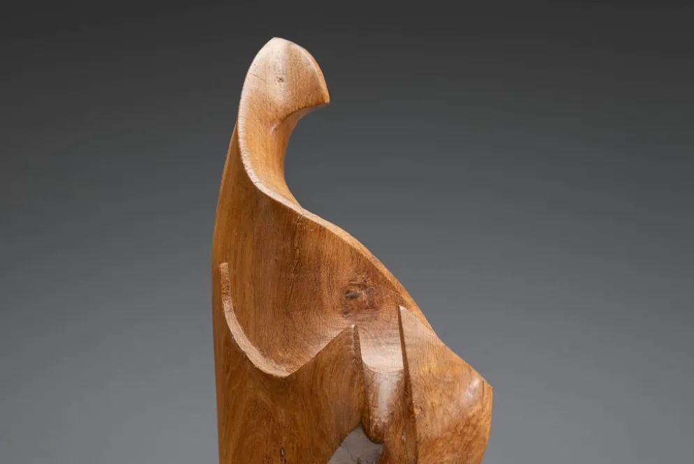 Forme sculpturale en chêne solide