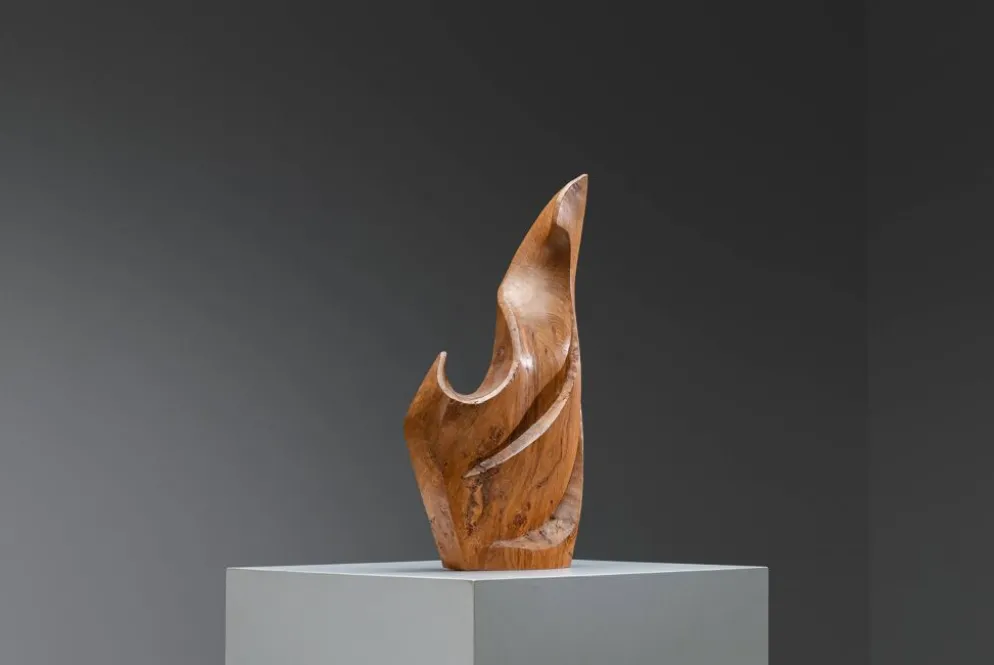Forme sculpturale en chêne solide