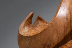 Forme sculpturale en chêne solide