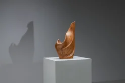 Forme sculpturale en chêne solide