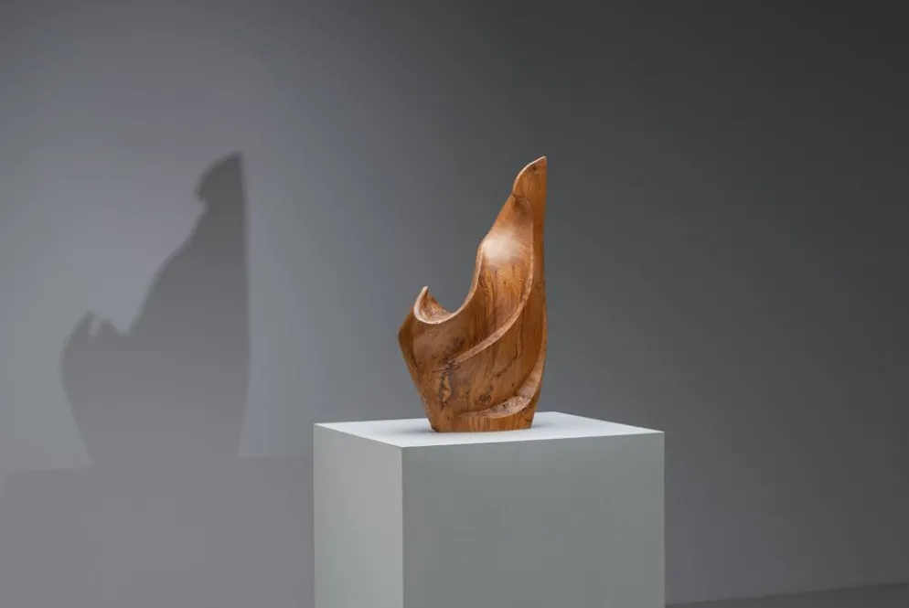 Forme sculpturale en chêne solide