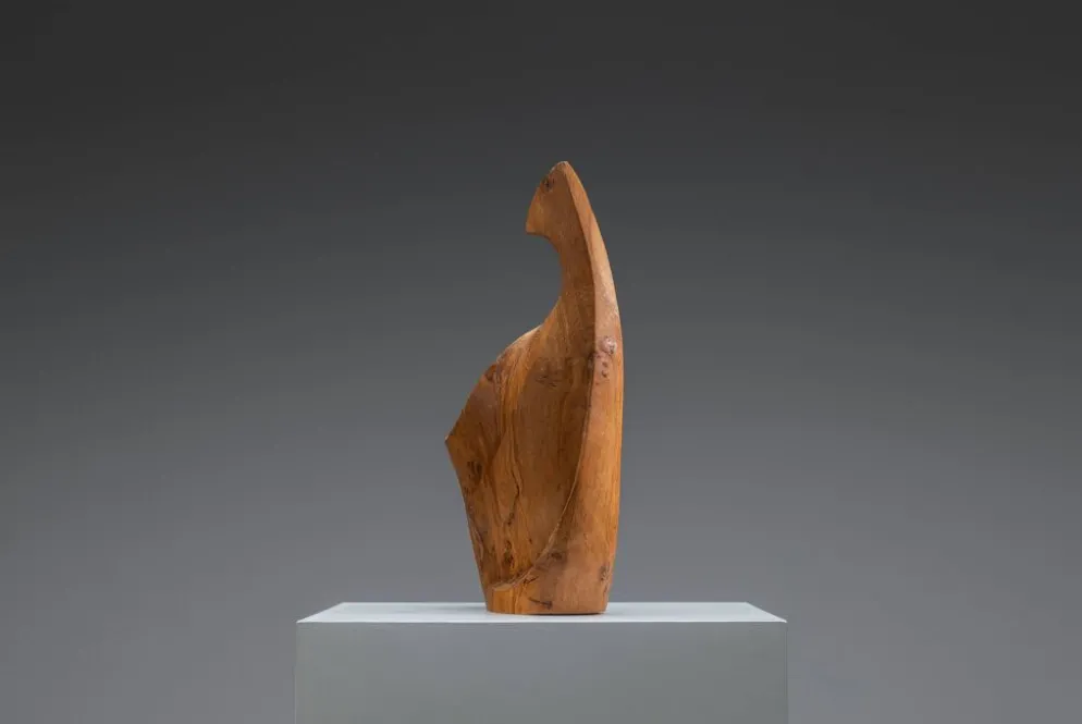 Forme sculpturale en chêne solide
