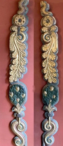 Frises de pilastre en bois sculpté polychrome italien du XVIIIe siècle, ensemble de 2