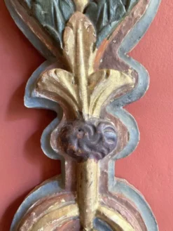 Frises de pilastre en bois sculpté polychrome italien du XVIIIe siècle, ensemble de 2
