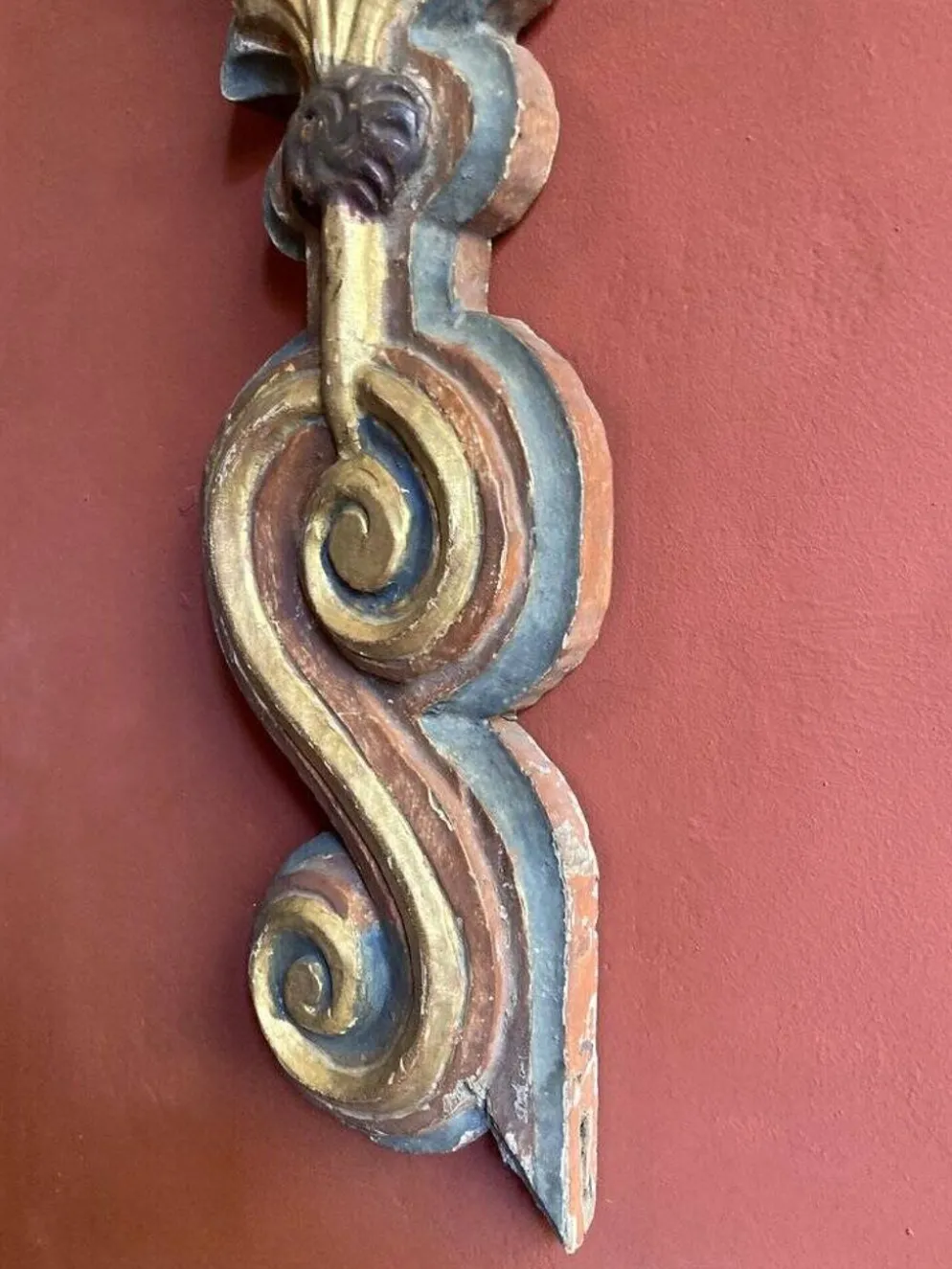 Frises de pilastre en bois sculpté polychrome italien du XVIIIe siècle, ensemble de 2