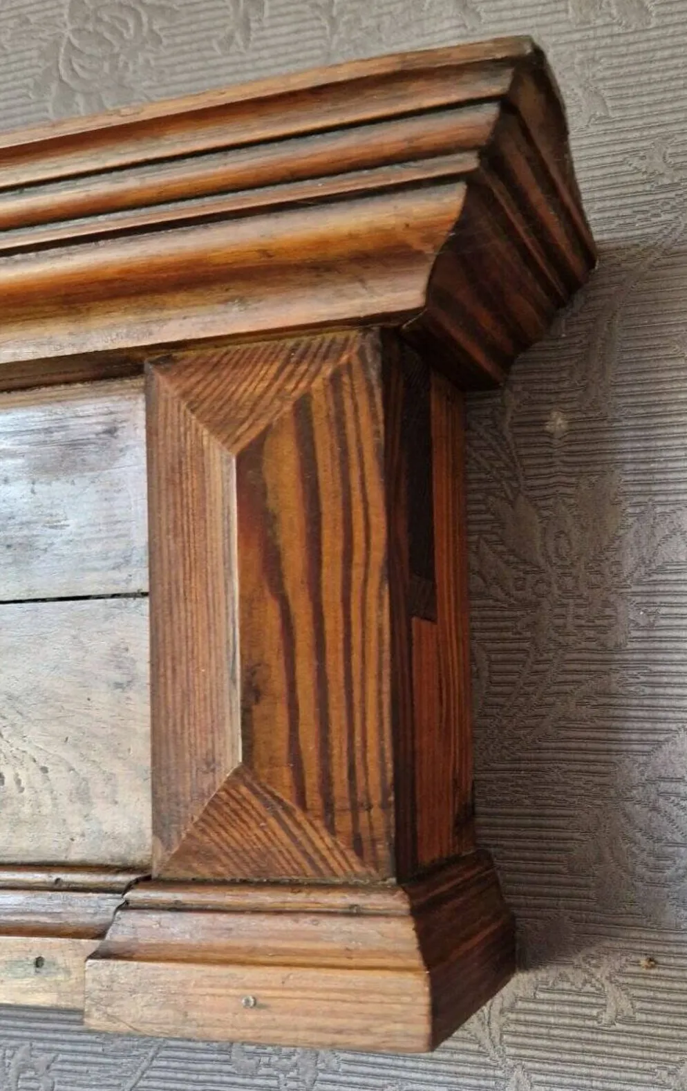 frontonrelief sculpté ornementation XIXe