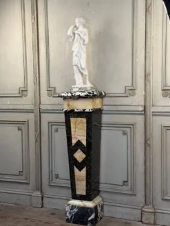 Gaine en marbre grand antique, onyx et gris saint Anne vers 1880