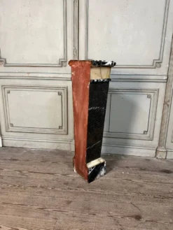 Gaine en marbre grand antique, onyx et gris saint Anne vers 1880