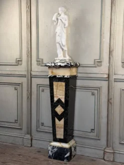 Gaine en marbre grand antique, onyx et gris saint Anne vers 1880