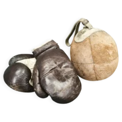 Gants de boxe en cuir et punching ball des années 1940, Tchécoslovaquie
