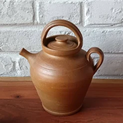 Gargoulette vintage fait main en grès marron vernissé