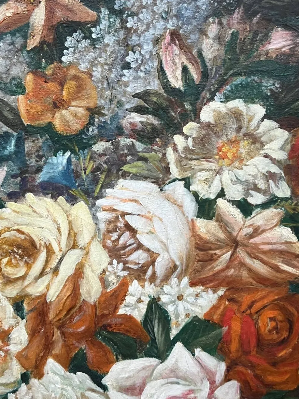 G. Carlier. Nature morte signée avec des fleurs dans un beau cadre.