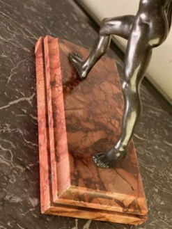Gladiateur Borghese, bronze d’après l’antique sur socle de marbre