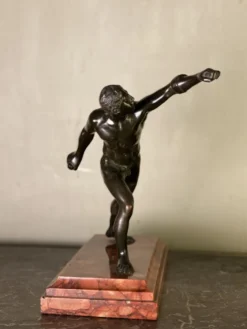 Gladiateur Borghese, bronze d’après l’antique sur socle de marbre