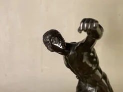 Gladiateur Borghese, bronze d’après l’antique sur socle de marbre