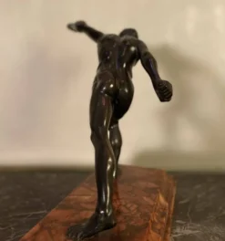Gladiateur Borghese, bronze d’après l’antique sur socle de marbre