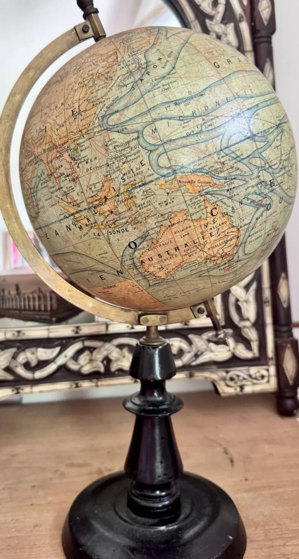 Globe antique Forest 1920