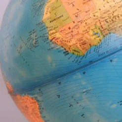 Globe géoscope lumineux sur pied chromé, Italie vers 1980