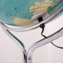 Globe géoscope lumineux sur pied chromé, Italie vers 1980