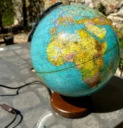 Globe terrestre 1970