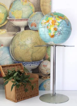 Globe terrestre Girard et Barrère