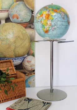 Globe terrestre Girard et Barrère