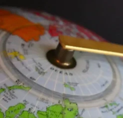 Globe terrestre gonflable vintage sur support, 1960, Taride Sevylor