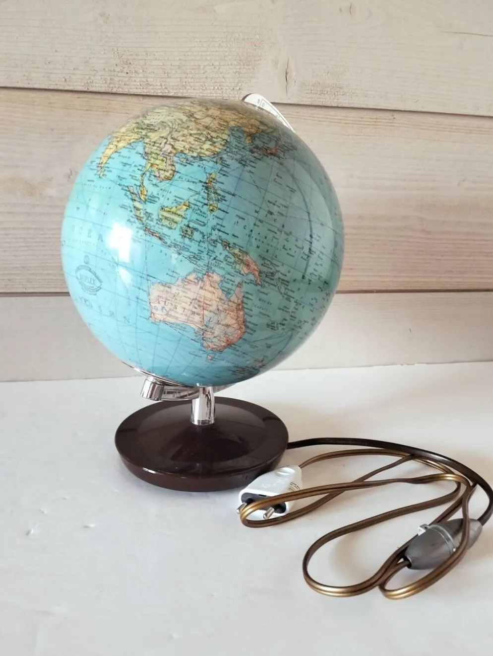 Globe terrestre lumineux
