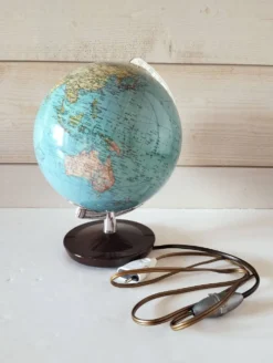 Globe terrestre lumineux