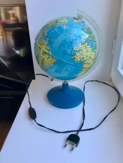 Globe terrestre lumineux années 70