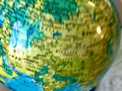 Globe terrestre lumineux années 70
