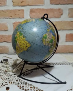 Globe Terrestre Lumineux en verre Girard et Barrère années 60 - 1/8000