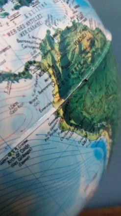 Globe terrestre lumineux Italie années 80