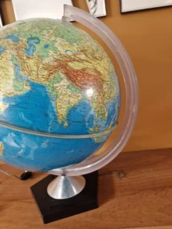 Globe terrestre lumineux, mappemonde par Grange Batelière à Paris - 1970