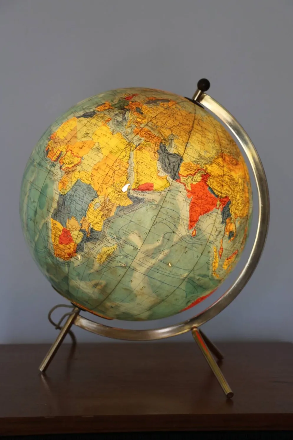 Globe terrestre lumineux TARIDE verre 1966