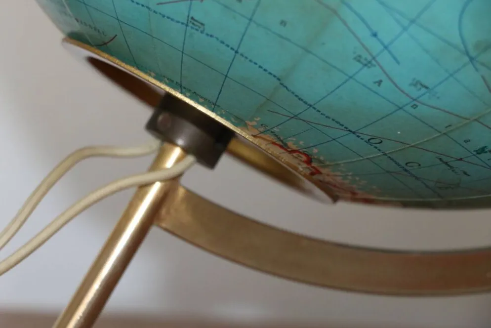 Globe terrestre lumineux TARIDE verre 1966