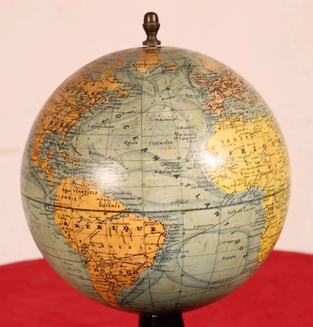 Globe terrestre par J.Forest Paris- 19° siècle
