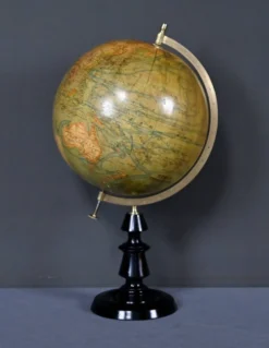 Globe terrestre signé J.Forest – Fin XIXe