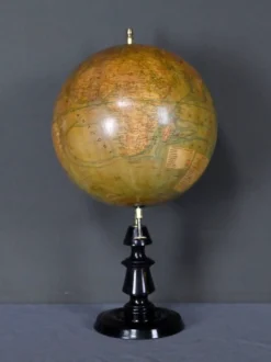 Globe terrestre signé J.Forest – Fin XIXe