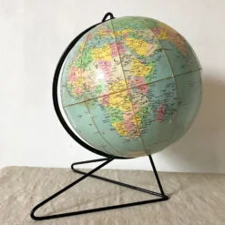 Globe terrestre vintage Girard et Barrère années 50