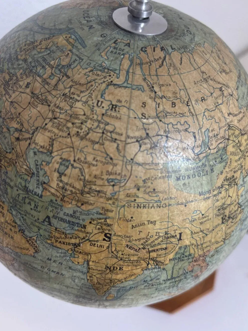 Globe vintage 1950 terrestre Girard et Barrère et Thomas - 33 cm
