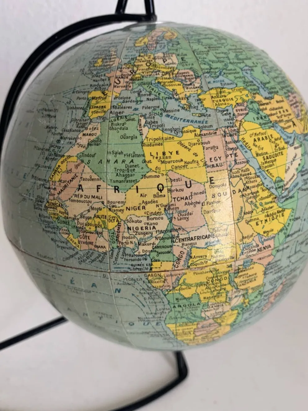 Globe vintage 1960 terrestre Girard Barrère mappemonde - 23 cm