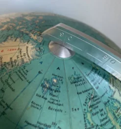 Globe vintage 1960 terrestre JRO Verlag bois PVC mappemonde - 43 cm