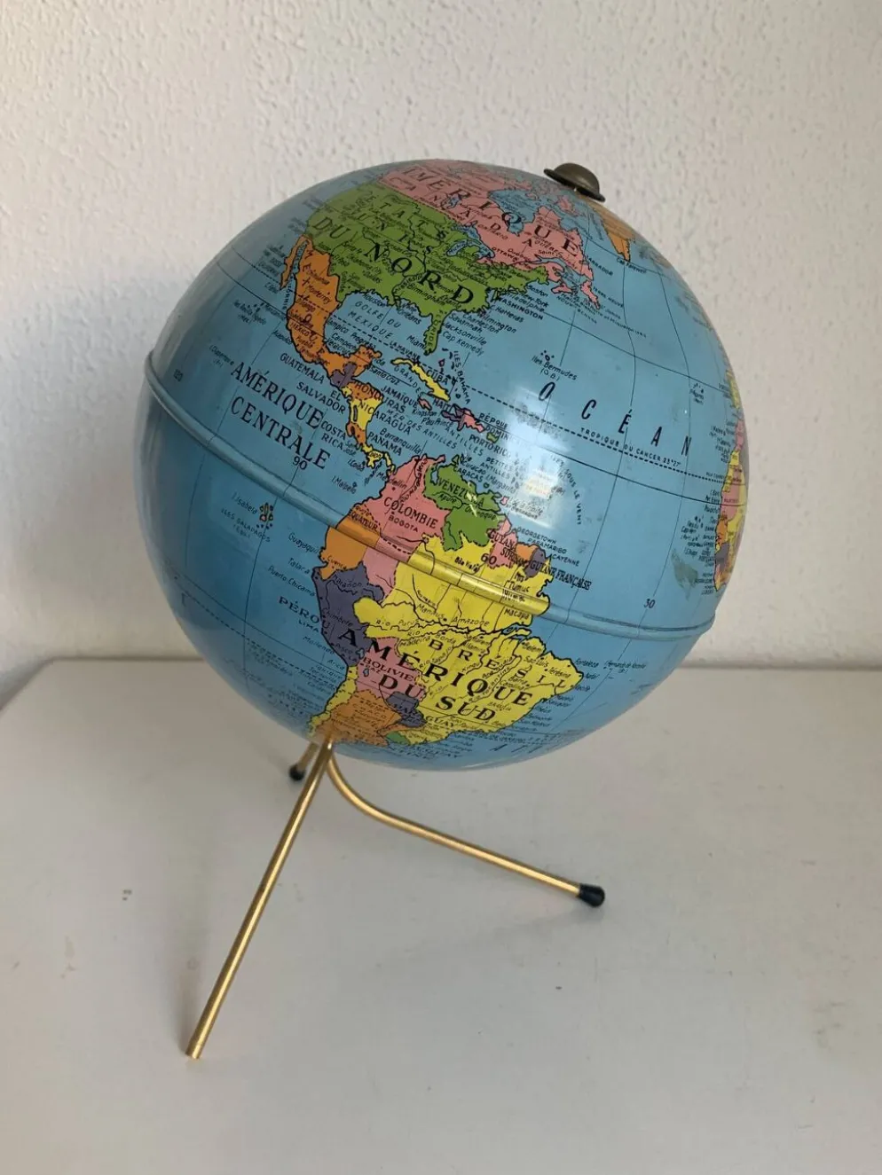 Globe vintage 1960 terrestre Taride tripode métal doré - 28 cm